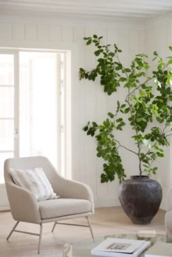 Eldwin fåtölj beige tyg/beige metall