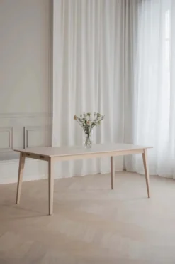 FILIPPA MATBORD VITPIGMENTERAD 180X90