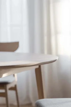 FILIPPA RUNT MATBORD VITPIGMENTERAD