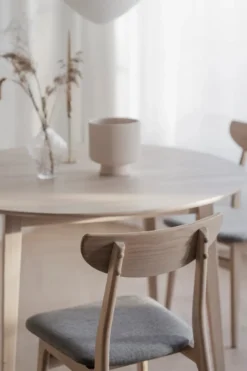 RODHAM KÖKSSTOL VITPIGMENTERAD/LJUSGRÅ
