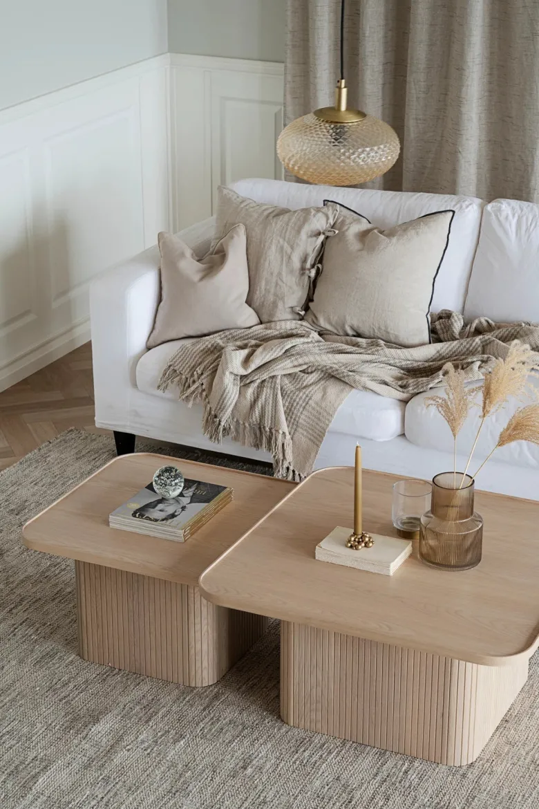 SULLIVAN SOFFBORD VITPIGMENTERAD 80X80